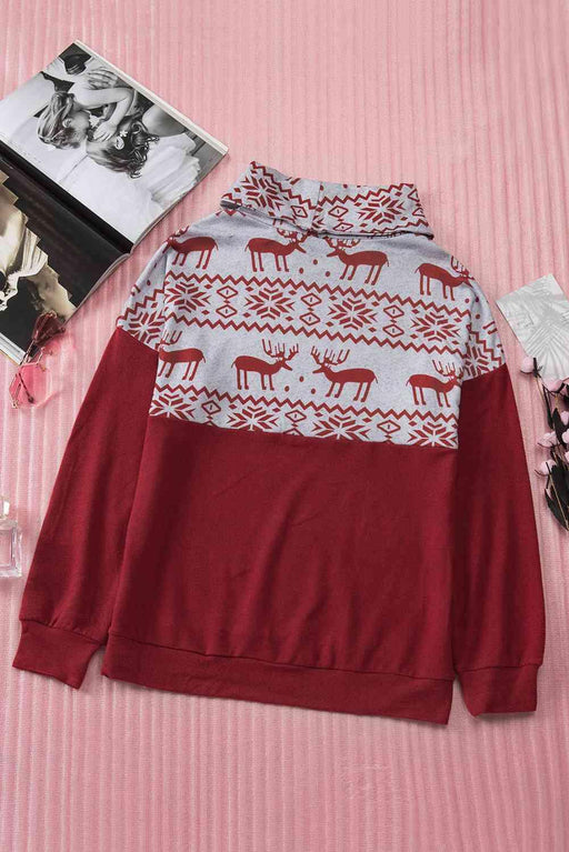 Festive Reindeer Print Turtleneck Sweatshirt
