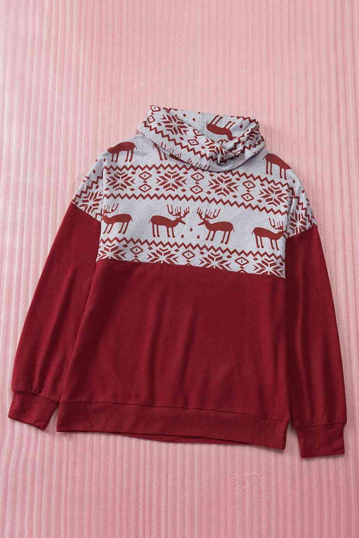 Festive Reindeer Print Turtleneck Sweatshirt