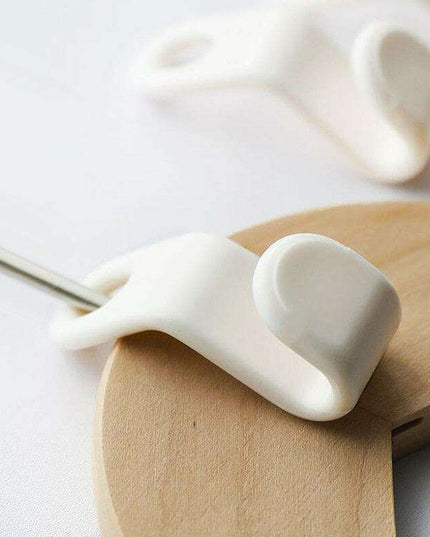 Space-Efficient Plastic Hanger Hooks for Neat and Organized Closets