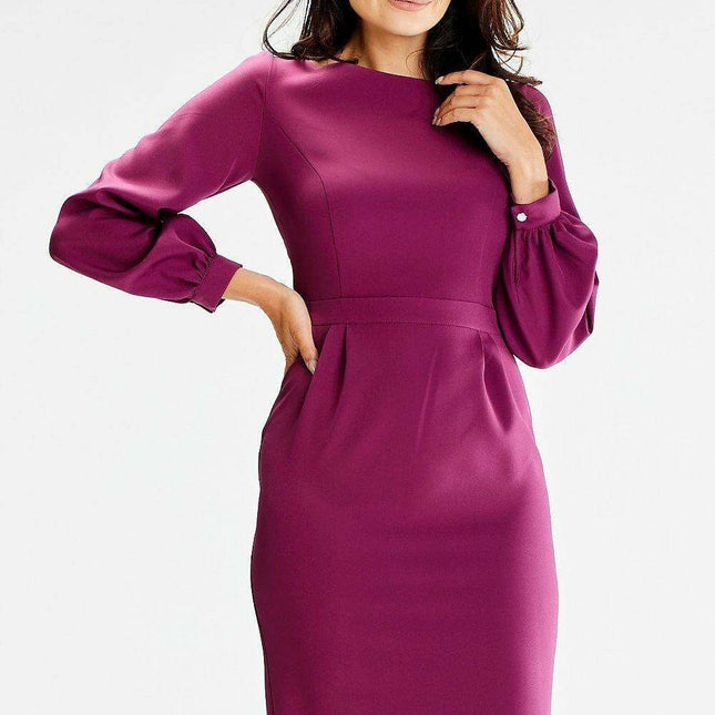 Elegant Pleated Midi Dress with Long Sleeves