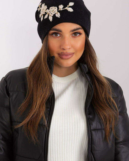Stylish Winter Knit Beanie with Elegant Applique Detail