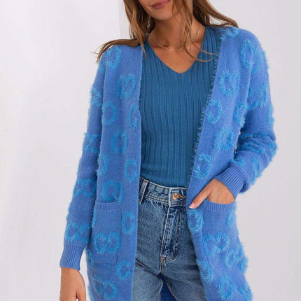 Cozy Knit Cardigan with Convenient Pockets for Every Occasion