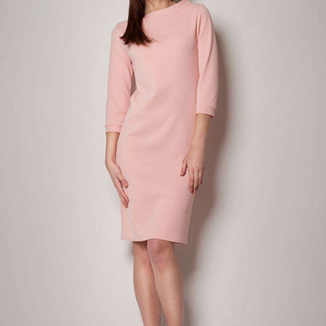 Chic Sophistication: Stylish Boat Neck Daydress for Effortless Daytime Elegance