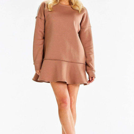 Warm Ruffle Hem Sweatshirt Dress: Elegant Casual Wear from Poland