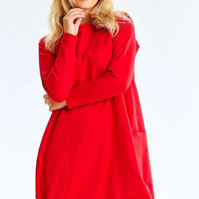 Chic Relaxed Midi Dress with Convenient Pockets