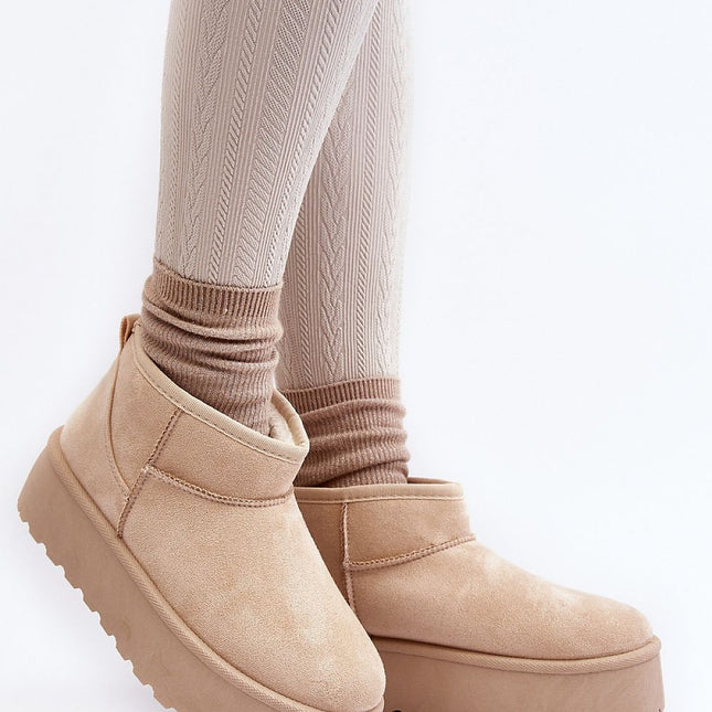 Snow boots