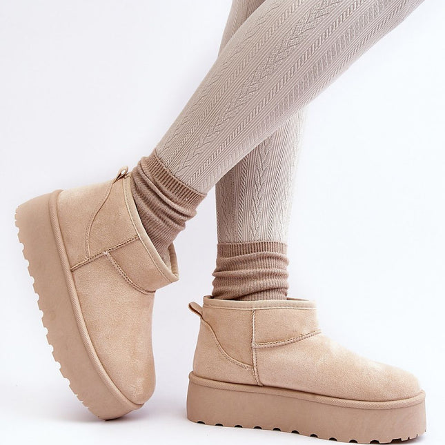 Snow boots