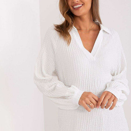 Lakerta Elegant Textured V-Neck Blouse - A Stylish Essential for Every Occasion