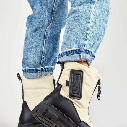 Fashionable and Functional Winter Snow Boots for Outdoor Fun