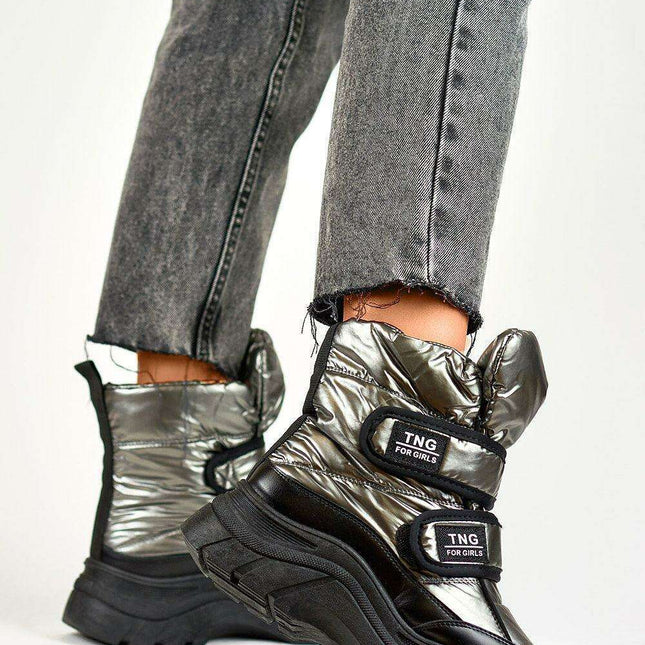 Elegant Black Winter Boots for Women