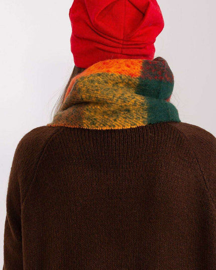 Chic Cashmere Beanie with Sparkling Rhinestone Accents