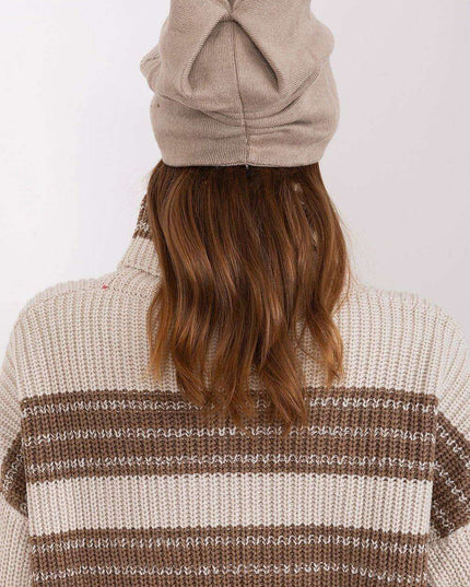 Chic Cashmere Beanie with Sparkling Rhinestone Accents