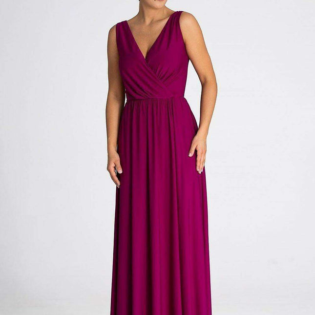 Sophisticated V-Neck Maxi Dress with Eye-Catching Front Slit and Tailored Waist Detail