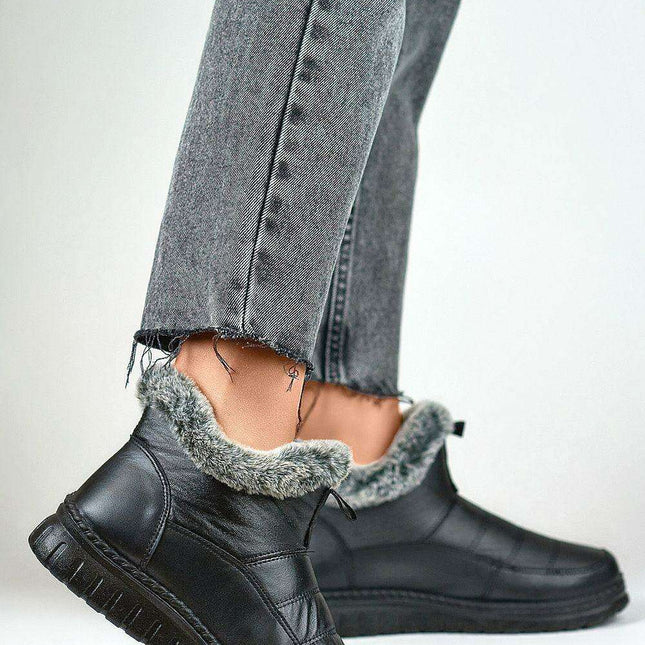 Winter Chic: Women's Faux Leather Fur-Lined Ankle Snow Boots