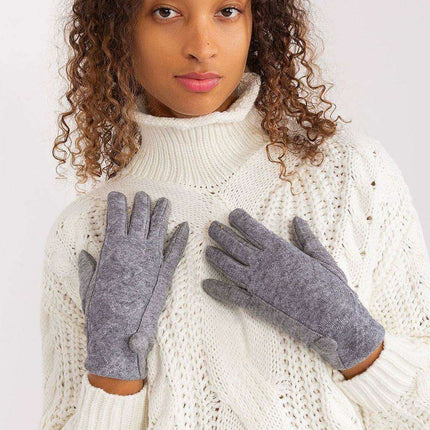 Chic Geometric Touchscreen Gloves for Stylish Connectivity
