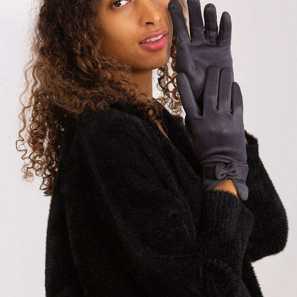 Chic Bow-Embellished Touchscreen Gloves for Modern Elegance
