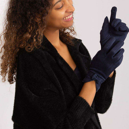 Chic Bow-Embellished Touchscreen Gloves for Modern Elegance
