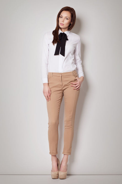 Sophisticated Long Sleeve Shirt with Bow Tie Detail and Tailored Fit