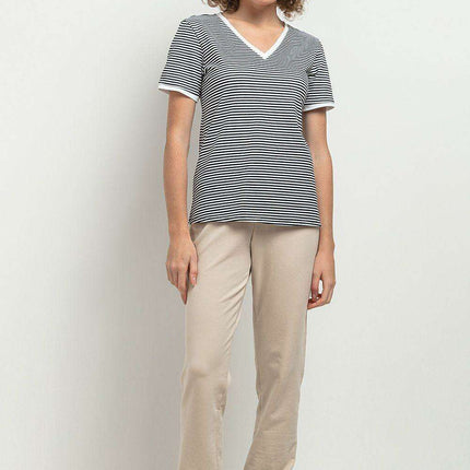 Chic Striped V-Neck Blouse with Stylish Pleats and Cuffed Sleeves