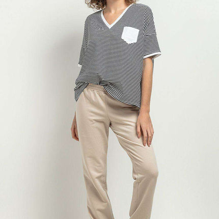 Elegant Striped V-Neck Blouse for Versatile Styling