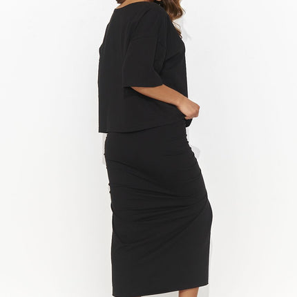 Empowered Elegance Knit Set for Contemporary Women - Très Elite