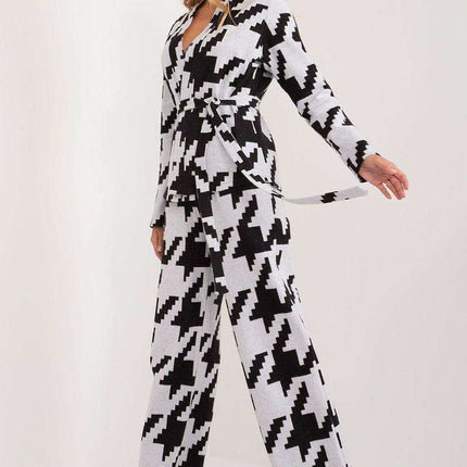 Lakerta Chic Cotton Sweater and Pants Set