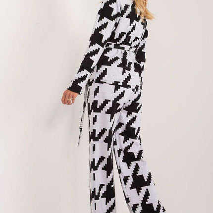 Lakerta Chic Cotton Sweater and Pants Set