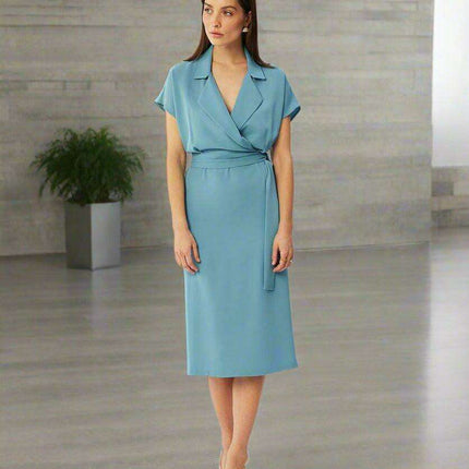 Elegant Midi Dress with Airy Kimono Sleeves - Made in Europe