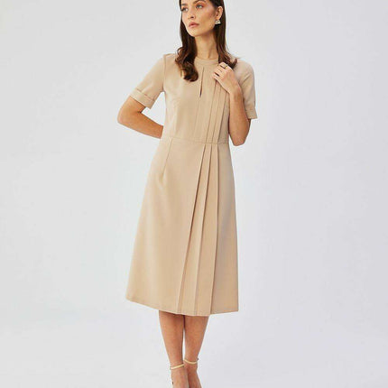 Elegant Teardrop Neckline Cocktail Gown