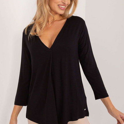 Eco-Conscious Viscose Heart Neck Blouse for Everyday Elegance