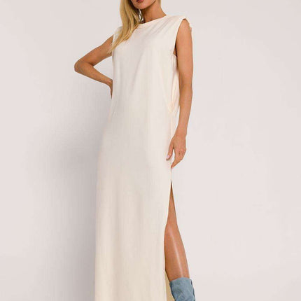 Stylish Knit Maxi Dress with Contemporary Shoulder Detail
