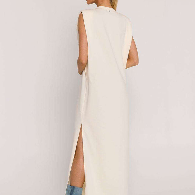Stylish Knit Maxi Dress with Contemporary Shoulder Detail