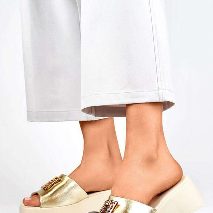 Chic Summer Leather Flip-flops