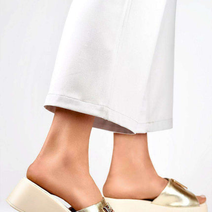 Chic Summer Leather Flip-flops