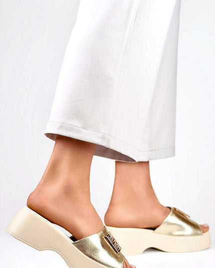 Chic Summer Leather Flip-flops