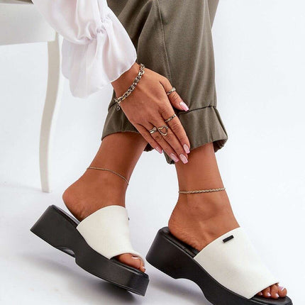 Flip-flops model 195291