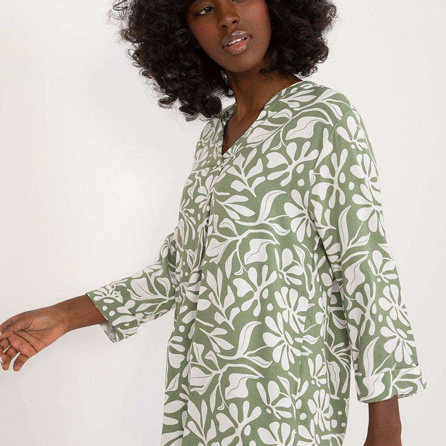 Vibrant Viscose Blouse with Elegant Decorative Button