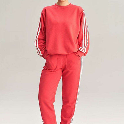Cozy Striped Tracksuit Set with Coordinating Sweatshirt and Pants