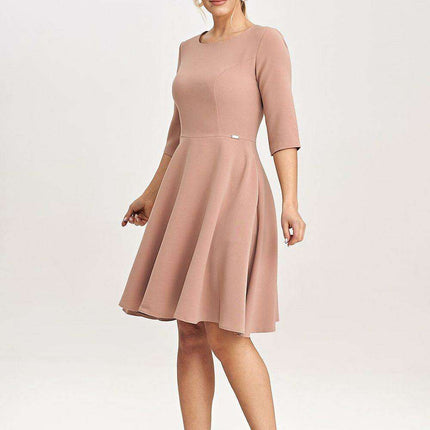 Charming Floral Daydress with Elegant Flared Sleeves