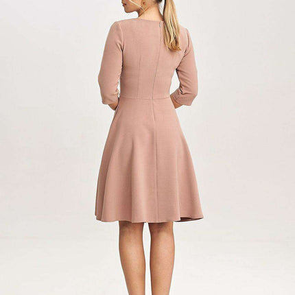 Charming Floral Daydress with Elegant Flared Sleeves