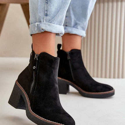 Heel boots model 199076