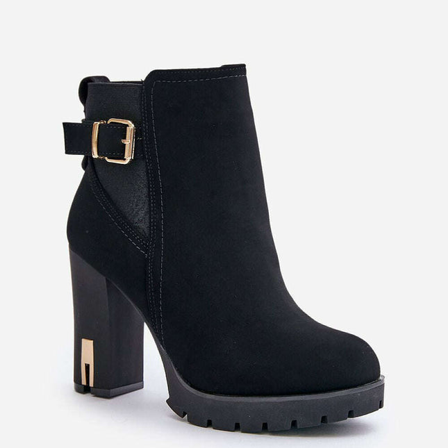 Heel boots model 200105