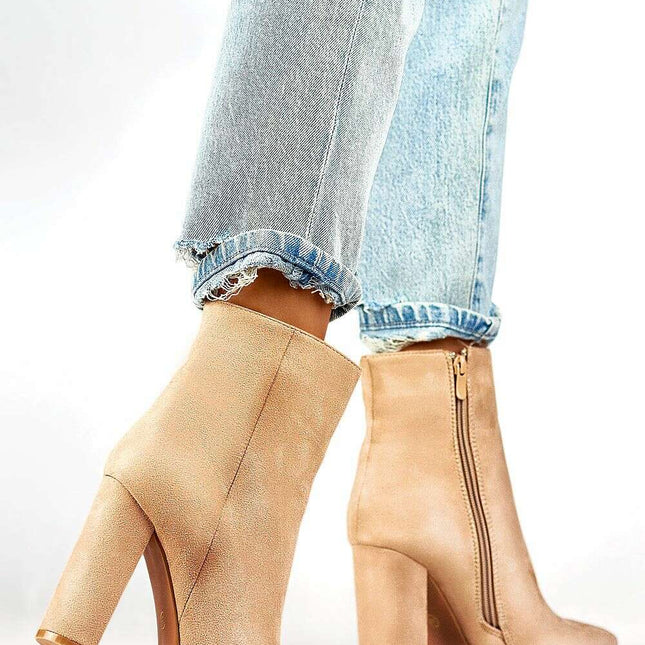 Heel boots model 200277