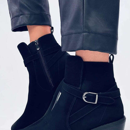 Heel boots model 200632