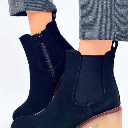 Heel boots model 200636