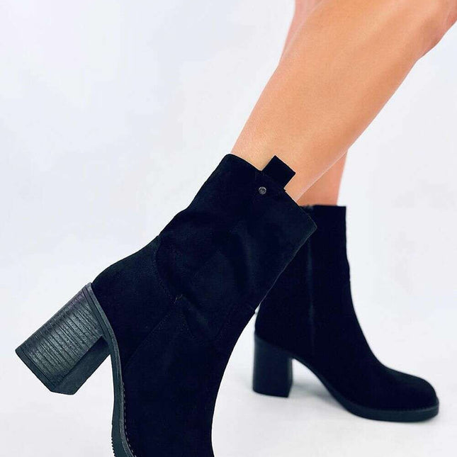 Heel boots model 200643