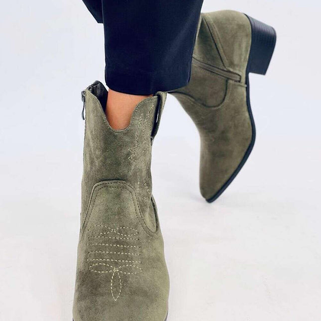 Heel boots model 200707