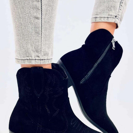 Heel boots model 200708