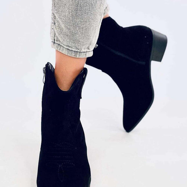 Heel boots model 200708