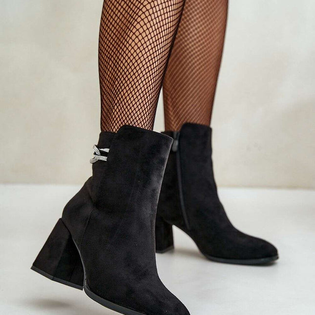 Heel boots model 200960